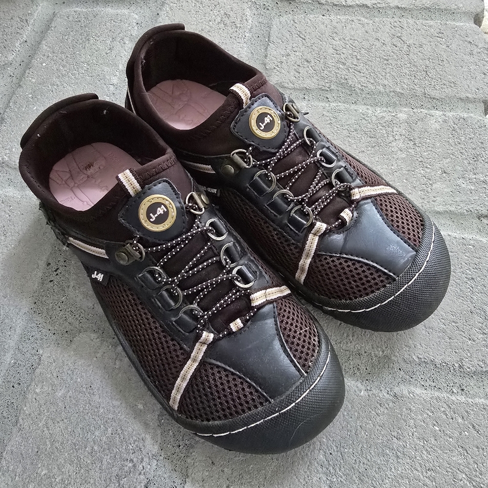 Jeep J-41 Dark Brown Pink Trim Sneakers Size 7 Slip-ons